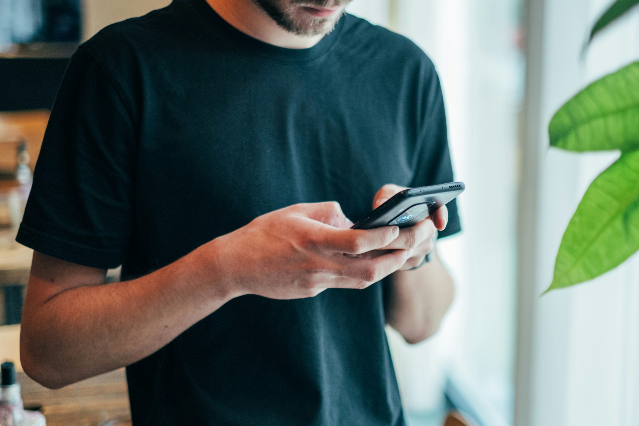 The Best Work Chat App for E-commerce Teams